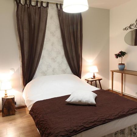 Le Domaine De Bellevue Bed & Breakfast Tanzac Luaran gambar