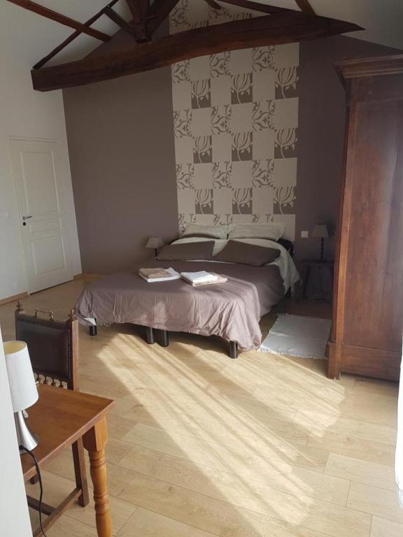 Le Domaine De Bellevue Bed & Breakfast Tanzac Luaran gambar