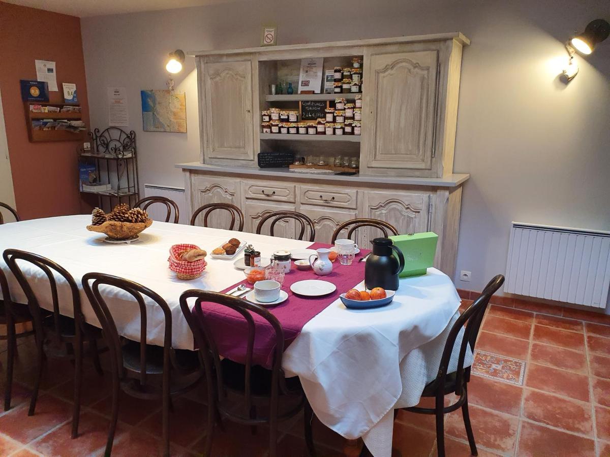 Le Domaine De Bellevue Bed & Breakfast Tanzac Luaran gambar